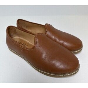 Charix Classic Artisan Camel Leather Slip On Flats Loafers Size EU 35 US 5